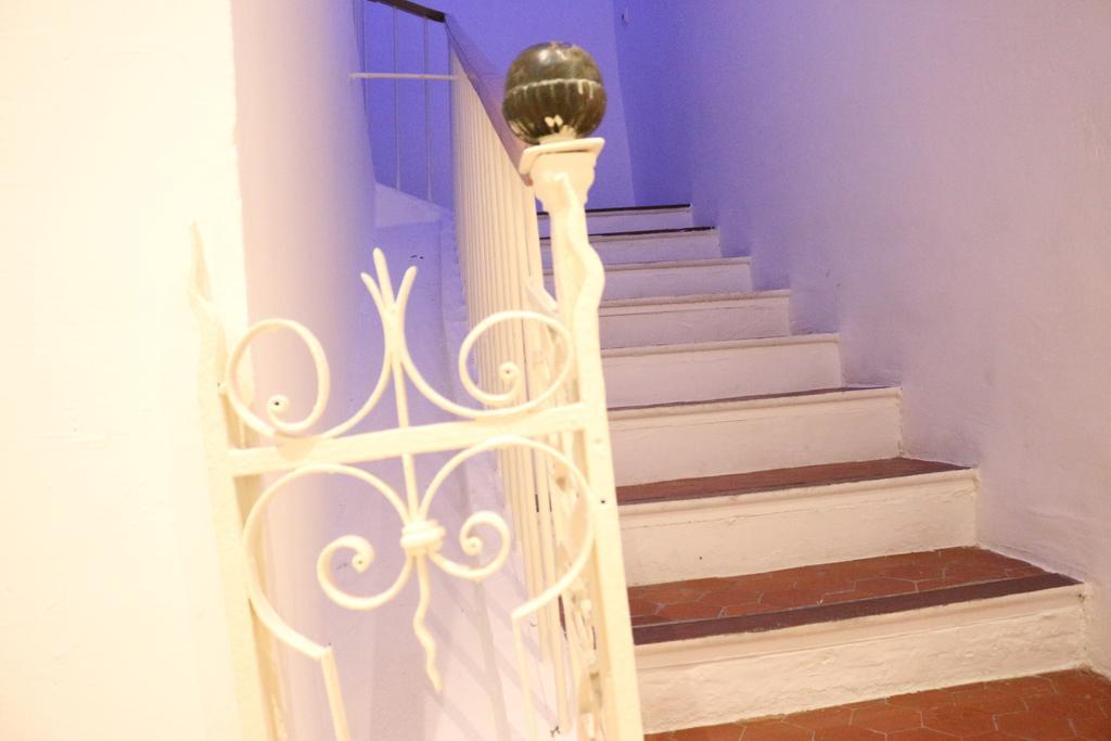 A Pousada Backpackers Antibes Exterior foto